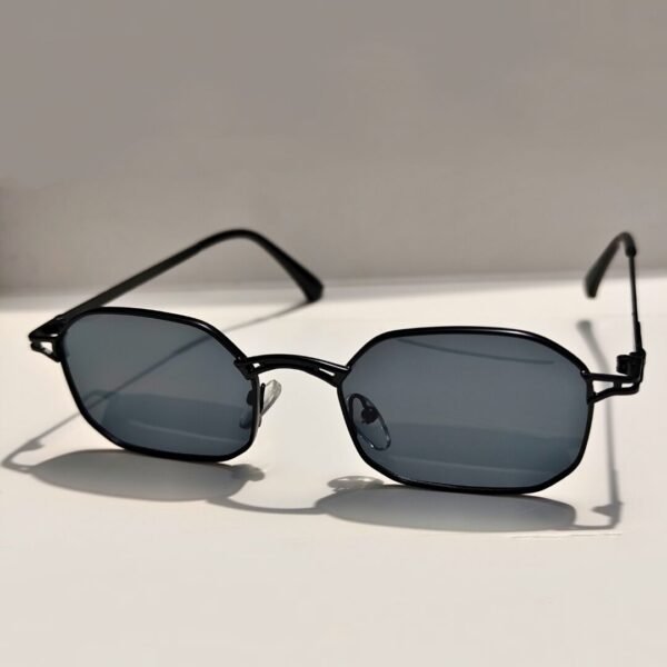 Street Luxe Black hexagonal Sunglasses